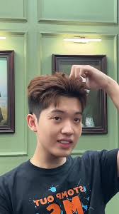 កាត់សក់ស្អាតនៅម៉ាមjén: រចនាប័ទ្មពិសេសឱ្យបុរស