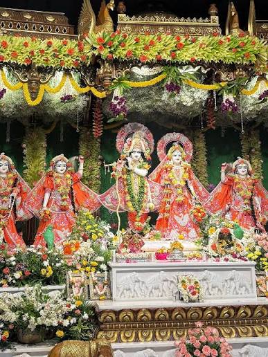 Sri Krishna Janmashtami 🙏 Pc @vineeshkrishna . #tirupati  #beautifultirupathi #lordkrishna #krishna #krishnashtami  #srikrishnajanmashtami #iskcon #iskcontirupati #tirupati  #tirupati_smart_city #chittoor #nellore #kadapa #tirumala #vizag #vijaywada  ...