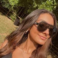 Denise Selman's Instagram, Twitter & Facebook