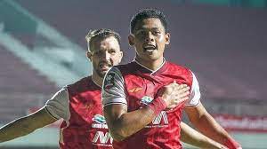 Setelah sekian lama saling jual beli serangan, akhirnya tim putrid persija jakarta mampu mejebol gawang dari persib. Midj5abqkppi8m