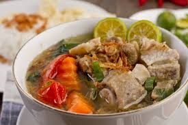 Resep Masakan Sup Iga Gurih Yang Cocok Untuk Hangatkan Badan Kumparan Com Bagi penggemar makanan berkuah, sop iga menjadi salah satu rekomendasi menu yang cocok untuk lauk makan siang anda. resep masakan sup iga gurih yang cocok
