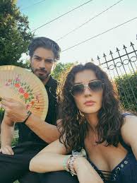 Burcu Özberk on X: Bu tatlıların akşam fragmanı var❤️‍🔥 Heyecanlıyım😍  t.coAXWeUxOT51  X