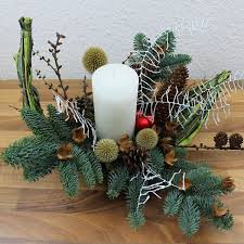 Moderne Adventsfloristik Adventsgestecke Mit Einer Kerze Basteln Video Anleitung Blog Mit Der Materialli Adventsgesteck Kerzen Basteln Weihnachtsdekoration
