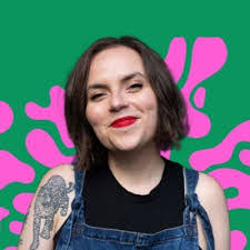 Sarah Thacker's Instagram, Twitter & Facebook