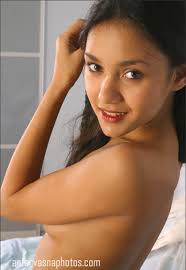 Sikkim girl exposing her tight tits in front of cam - Sexy Photos