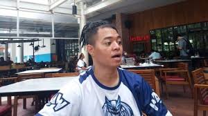 Reza arap unggah pas foto buku nikah, gaya wendy walters disorot. Reza Arap Pernah Dilempar Bangku Oleh Ibunya Sampai Kepala Bocor