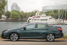 Comparable to vehicles such as the chevrolet. 2019 Honda Clarity Plug In Hybrid 8 Things We Like And 4 Not So Much News Cars Com