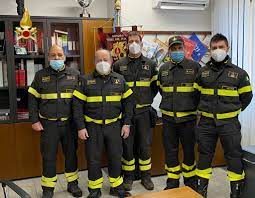 Aug 01, 2011 · per richieste di informazioni riguardanti problematiche tecniche legate alle interpretazioni normative di prevenzione incendi, contattare direttamente il comando provinciale dei vigili del fuoco competente per territorio. Vigili Del Fuoco Promossi 3 Funzionari Del Comando Di Nuoro