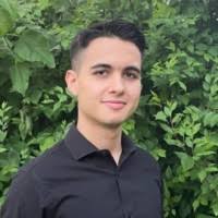 60+ perfiles de «Lomonaco»