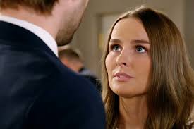 Jana Riva als Betrügerin bei "Rote Rosen": "Endlich eine Rolle, die zu mir  passt"