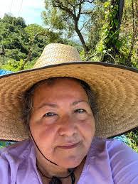 Carina Saavedra's Instagram, Twitter & Facebook