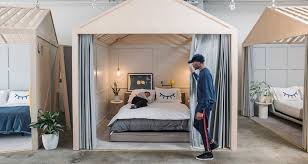 Toronto Is Getting Its First Ever Casper Store In 2020 Comfort Mattress Mattress Showroom Mattress Shop