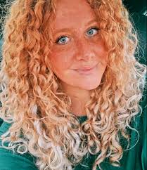 Leaving the gym like beetroot... absolutely dripping.. Radioactive redhead!  while every other woman comes out glowing and glistening looking INSANE 🔥  🙄 If I'm not slim by january. I'm following the masses