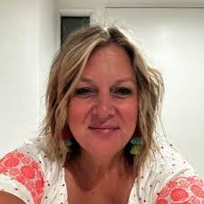 Deanna Bingham's Instagram, Twitter & Facebook