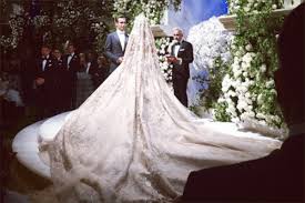 Maybe you would like to learn more about one of these? Bei Dieser 10 Millionen Dollar Hochzeit Ist Sogar Lady Gaga Aufgetreten