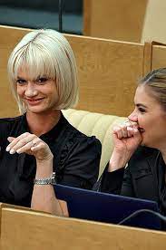 Jun 07, 2021 · что касается таких вопросов, нет, это табу. Ot Gimnastki Do Mediamenedzhera Mezhdu Strok Biografii Aliny Kabaevoj Spletnik