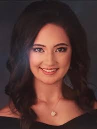 Avery Holmes's Instagram, Twitter & Facebook