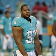 Ndamukong suh (dt) ranked 40th on nfl's top 100 players of 2014. Nfl Says It Won T Penalize Dolphins Ndamukong Suh Orlando Sentinel