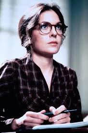 다이앤 키튼처럼 남성복은 아무도 입을 수 없다 (남성포함)