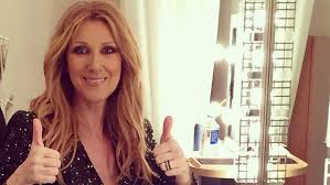 » et pour cause, céline dion a rencontré son rené de manager/mari à l'âge de 12 ans. Une Demande En Mariage Magique Pendant Le Concert De Celine Dion Cosmopolitan Fr