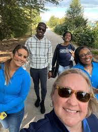 Lauren Heald's Instagram, Twitter & Facebook