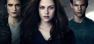 Film de dragostefilm fantasticfilm de adolescenți*film cu vampirifilm dramaticfilm bazat pe literatură*. Saga Amurg Eclipsa Streaming Unde SÄƒ UrmÄƒriÈ›i Online