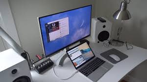 Use A Macbook With External Monitors And Keyboard Mouse Like A Desktop