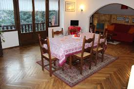 Residenziali in affitto (appartamenti, case, ville, ecc.) commerciali in affitto (uffici, negozi, magazzini, ecc.) 1 di 1. Le Migliori 10 Case A Courmayeur Nel 2021 Con Prezzi Appartamenti E Case Vacanze In Affitto A Courmayeur Italia Tripadvisor