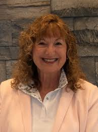 Can someone please help with my headshots? I look fat, old and have frizzy  hair😩