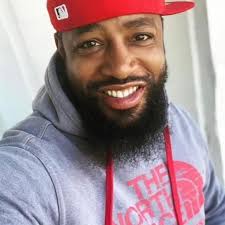 당신은 헬기 위치가 있었어. 그녀는 모든 소년을 팔로우 취소했어. 그녀는 너와 많은 시간을 보냈고, 그녀는 너를 안심시켰어. 그녀는  네가 먹었는지 확인했다. 그녀는 너의 문제를 들었어. 그녀는 당신을 우선시 했어. 그녀는 당신을 위해