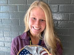 Leeanne Jackson's Instagram, Twitter & Facebook