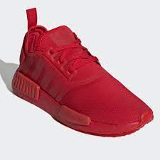 What makes this sneaker more noticeable than the rest of its. Adidas Originals Nmd R1 Primeknit Herren Rot Fv9017 Gr 45 1 3 Meinsportline De