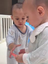 Olsen和Owen的有趣交換遊戲