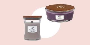 However, if trimmed properly, a wood wick creates a cleaner burn with less soot residue on the sides of the jar. Woodwick Candles How Do They Work And What Are The Best Scents