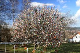With easter almost upon us, we give you a whole list of creative easter crafts to keep kids and so, if you like the idea of an easy and inexpensive craft that is really pretty, then you might want to consider. Easter Egg Tree Wikipedia