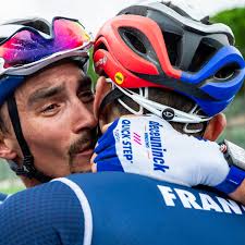 Read the latest julian alaphilippe headlines, all in one place, on newsnow: Julian Alaphilippe Solos To Victory At Men S World Championship Road Race Cycling The Guardian