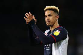 First, aubameyang tapped in after pepe hit the post, before pepe. Vlxsi3hg36ig M