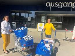 Heldenboxen Wieder Prall Gefullt Spielzeugspende Von Ikea Ludwigsburg Olgale Stiftung