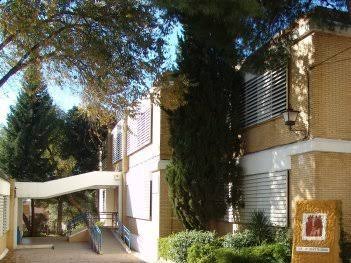 Indignación entre las familias tras la agresión a una alumna en el IES Leonor de Guzmán - Alcalá Información