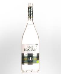 Avec un design plus moderne, et un long col fin et élégant rappelant. Bialy Bocian Organic Vodka 700ml Vodka