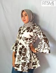 Apalagi model sekarang banyak yang bagus dan elegan sehingga membuat wanita. 35 Model Baju Batik Kerja Atasan Wanita Terbaru 2020