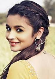 What haircut looks best on a round face? 25 Indian Hairstyles For Round Faces With Pictures