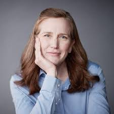 Laura Lemley's Instagram, Twitter & Facebook