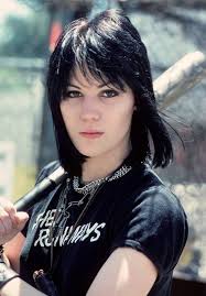 These kinds of hairstyles have been very popular with celebrities such as katie holmes, winona ryder, keira knightly and victoria beckham who have taken them on and made. Joan Jett Early 1980s R Oldschoolcool Old School Cool Know Your Meme