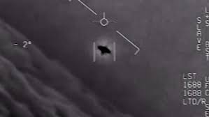 Saw this ufo flying much higher from the plane. Pentagon Richt Ufo Onderzoekseenheid Op Buitenland Hln Be