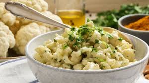 Blumenkohlsalat Basisch In 2020 Blumenkohlsalat Veganer Salat Rezepte Mit Blumenkohl