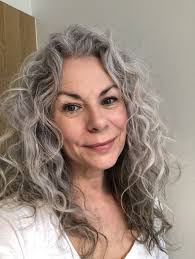 Naturally Grey And Curly Grey Hair Treatment Beautiful Gray Hair Grey Curly Hair