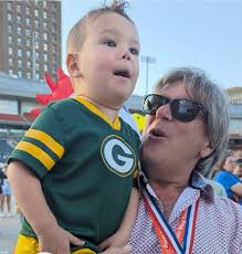 That's a wrap. AMAZING long weekend at @buffalowingfestival for the  @eatingcontest Buffet Bowl and @wingiton US Wing Eating Championship.  Managed a 🥈 at Buffet Bowl and 🥉 at Wings. Not what we