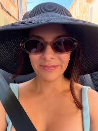 Thank you @chris_dugan for planning the best trip to New York! We ate and  drank our way through the city, wandered through museums and book shops,  and visited some iconic Christmas spots.