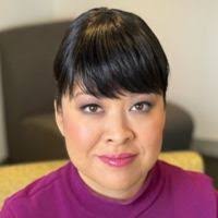 Karen Kepler's Instagram, Twitter & Facebook